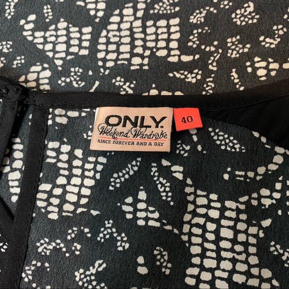 ONLY Black Lace Floral Sleeveless Tank Top Size EU40 / Large - Picture 6 of 6